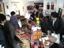 お店回りツアー